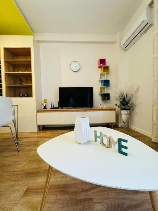 Yellow Apartment Durres Luaran gambar