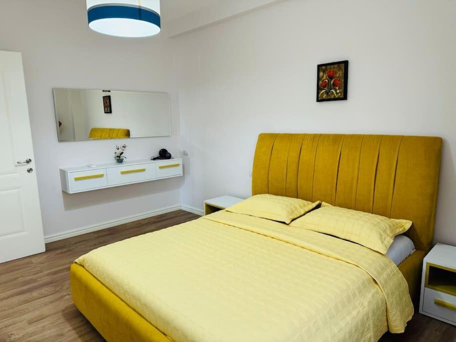 Yellow Apartment Durres Luaran gambar