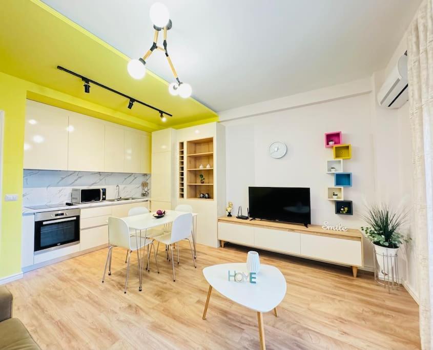 Yellow Apartment Durres Luaran gambar